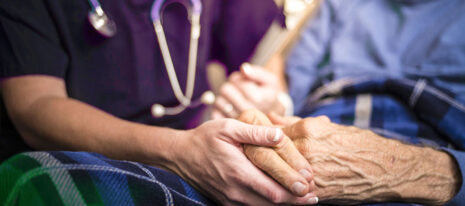 Palliative Care Nurse: What they do & how to become one
