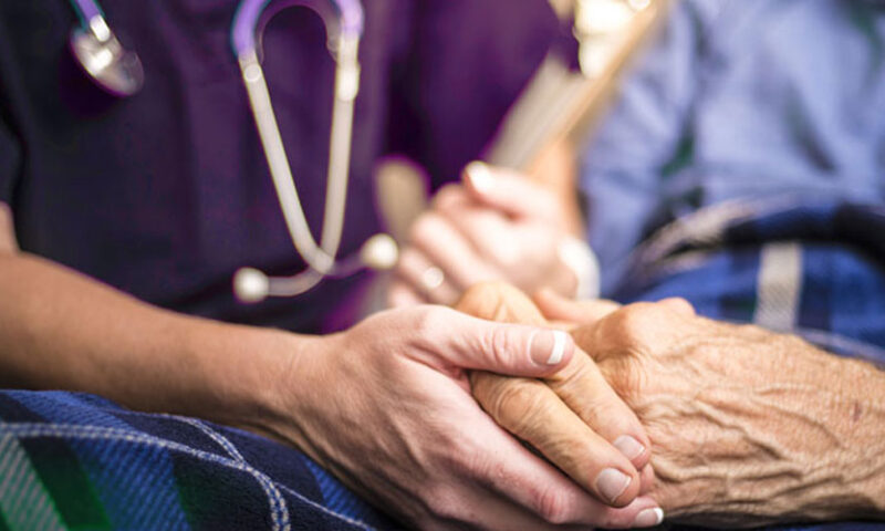 Palliative Care Nurse: What they do & how to become one